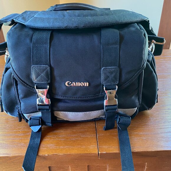 Canon  EOS Rebel T1i camera, Canon EF 75-300mm f/4-5.6 III,  Camera Bag (New) - Picture 6 of 7